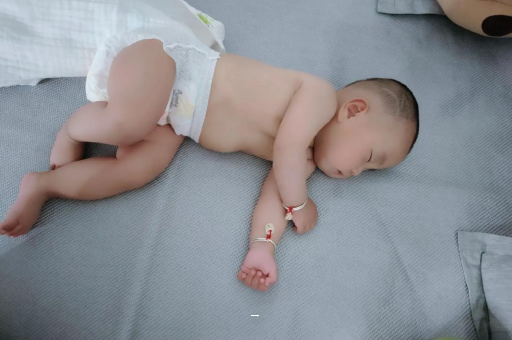 大理孕妇肚脐周围发青